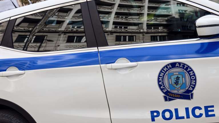 Σάμος: Προφυλακίστηκε η 49χρονη πατροκτόνος και θα εξεταστεί αν θα μεταφερθεί σε ψυχιατρικό κατάστημα έως τη δίκη