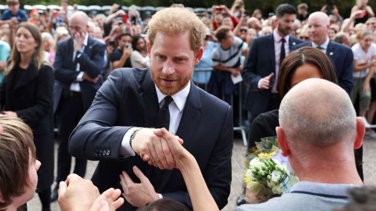 Ο πρίγκιπας Χάρι ντύθηκε... Spider-Man και ευχήθηκε "Καλά Χριστούγεννα" - Το συγκινητικό μήνυμά του [βίντεο]