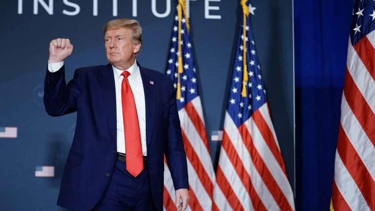 ΗΠΑ: Με το βλέμμα στον Λευκό Οίκο ο Ντόναλντ Τραμπ - Φλερτάρει με την ιδέα να θέσει υποψηφιότητα για το 2024