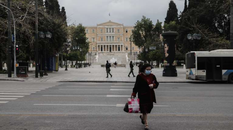 Reuters: Πιο γρήγορη η αντίδραση της Ελλάδας σε σύγκριση με άλλες ευρωπαϊκές χώρες