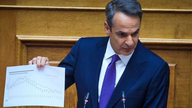 Μητσοτάκης στη Βουλή για την ακρίβεια: Δεν εξωραΐζω την κατάσταση, μόνη λύση η αύξηση των μισθών
