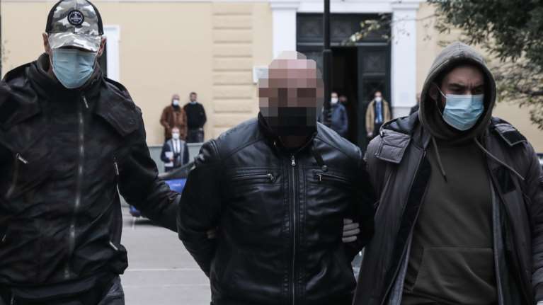 Δολοφονία στη Γλυφάδα: &quot;Λυπάμαι που δεν το έκανα νωρίτερα&quot; - Αμετανόητος ο 51χρονος που προφυλακίστηκε