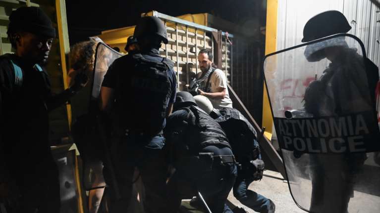 Ελαιώνας: Ένταση στον καταυλισμό φιλοξενίας - Πέντε προσαγωγές