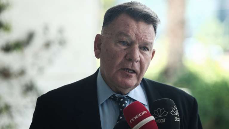 Αλέξης Κούγιας: Αλίμονο αν συγκριθεί τώρα ο Χαϊκάλης με τον Μπιμπίλα, τα σκ@τ@ με την κολώνια [βίντεο]