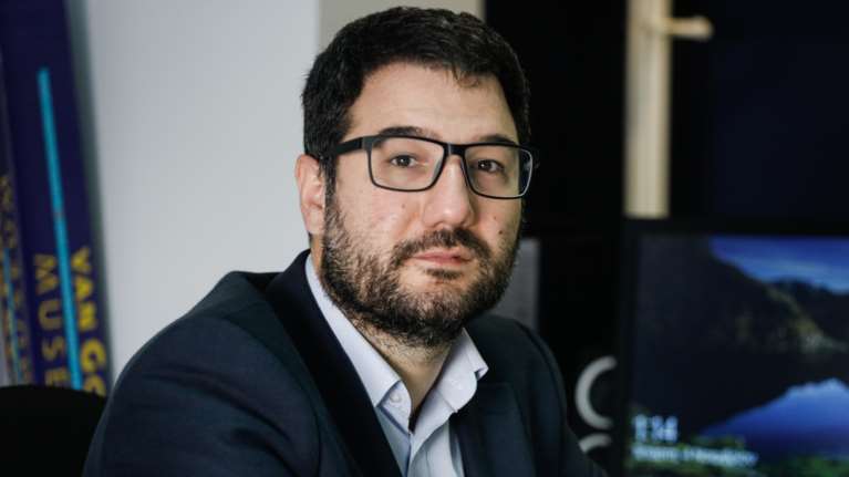 Ηλιόπουλος: Να καταργηθεί το κατάπτυστο Προεδρικό Διάταγμα που υποβαθμίζει τα πτυχία των καλλιτεχνών