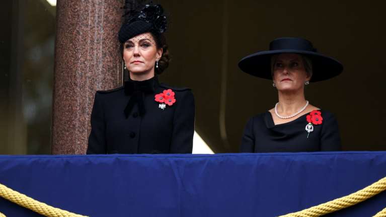 Το τελεσίγραφο της Κέιτ στην οικογένεια: "Θα επιστρέψω δημοσίως με τους όρους μου - Ελπίζω να μην εμφανιστεί ξανά ο καρκίνος"