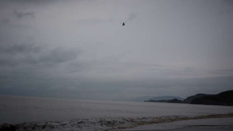 Μαντούδι: Προσωρινή απαγόρευση κυκλοφορίας και αγκυροβολίας σκαφών στην περιοχή πτώσης του ελικοπτέρου