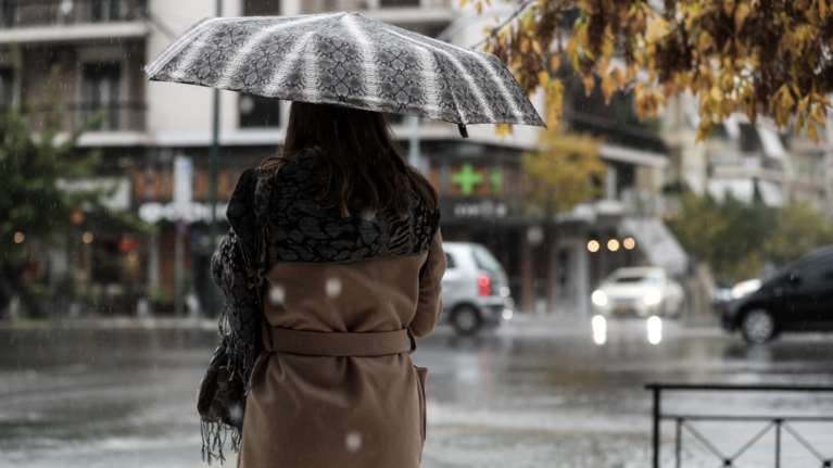 Πολιτική Προστασία: Επιδείνωση καιρού από σήμερα με ισχυρές βροχές, καταιγίδες και χαλάζι