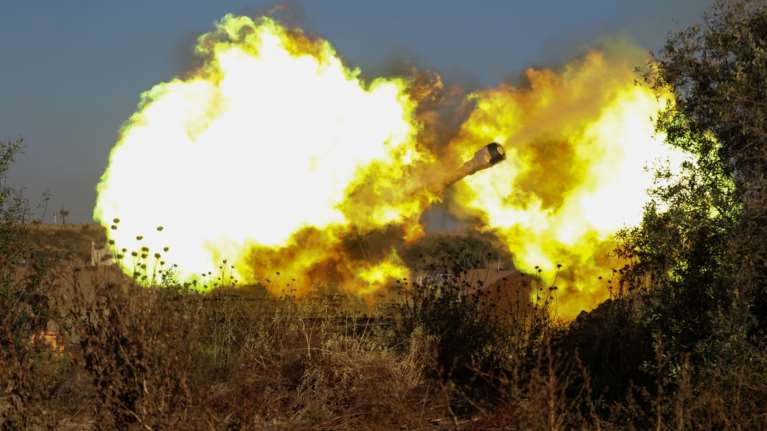 Ισραήλ: 227 οι νεκροί Παλαιστίνιοι - Βομβαρδισμοί σκότωσαν ανάπηρο άνδρα, την έγκυο γυναίκα του και την τρίχρονη κόρη τους