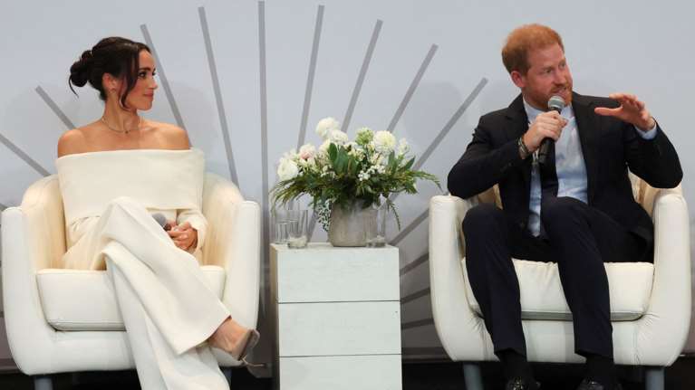 Χάρι και Μέγκαν ξαναχτυπούν: Αντιλαϊκός ο Κάρολος, πεινασμένος για εξουσία o Γουίλιαμ - Νέο βιβλίο &quot;φωτιά&quot;