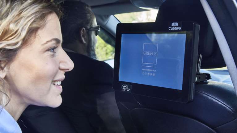 Σε πλήρη λειτουργία οι ψηφιακές οθόνες της Cabtivo - Εντυπωσιακά τα πρώτα αποτελέσματα
