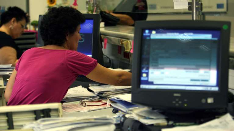 Υπ. Εργασίας: Ανοίγει ο δρόμος για προσλήψεις περίπου 2.000 ατόμων στο Δημόσιο