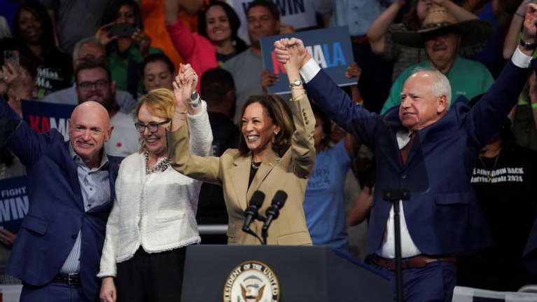 ΗΠΑ: Νέες δημοσκοπήσεις δίνουν προβάδισμα της Χάρις έναντι του Τραμπ σε τρεις αμφίρροπες πολιτείες