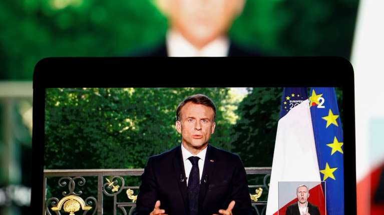 Μήνυμα Μακρόν στους Γάλλους: Μου στοίχισε η απόφαση για πρόωρες εκλογές - Ψηφίστε κατά των άκρων και μην φοβάστε