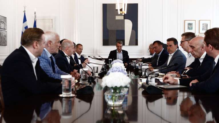 Τα 4 συν 2 μέτρα της κυβέρνησης για την οπαδική βία και τους χούλιγκαν - Οι προτάσεις των ομάδων