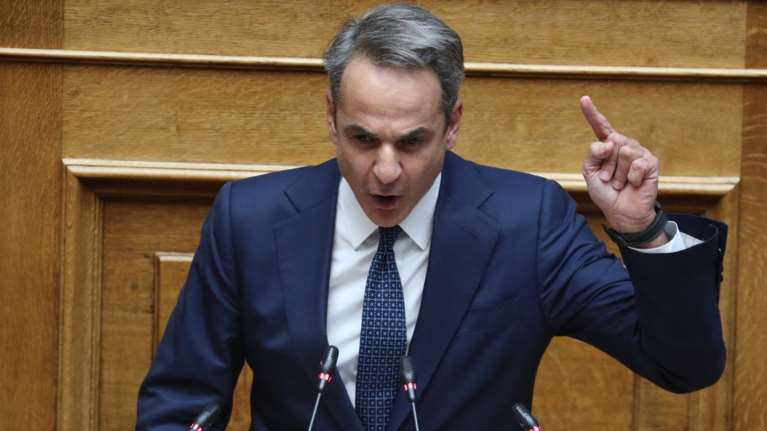 Μητσοτάκης σε Ανδρουλάκη: &quot;Θα πιάνατε τον Τραμπ από το πέτο και θα του λέγατε go back;&quot; [βίντεο]