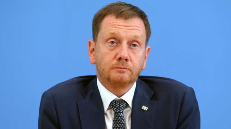 Κορονοϊός: &quot;Το δεύτερο κύμα είναι ήδη εδώ&quot; υποστηρίζει ο Πρωθυπουργός της Σαξονίας