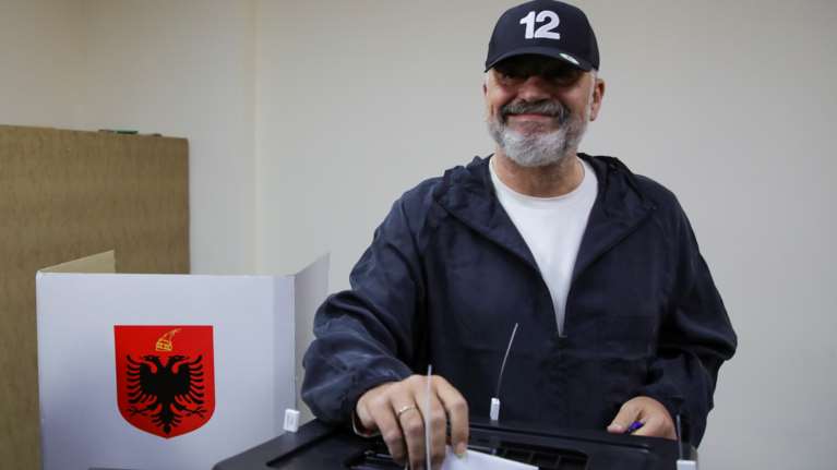 Εκλογές στην Αλβανία: Αυτοδυναμία Έντι Ράμα - Κάλεσε τους ψηφοφόρους σε συγκέντρωση παρά τα μέτρα για την πανδημία