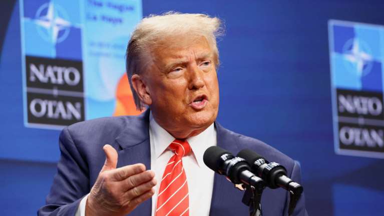 Οι ΗΠΑ διαβεβαιώνουν πως το Ιράν δεν μετέφερε αλλού το εμπλουτισμένο ουράνιό του πριν από τους αμερικανικούς βομβαρδισμούς