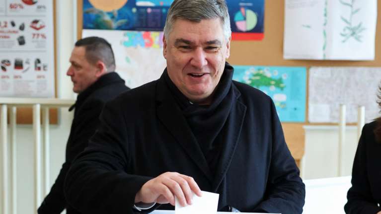 Προεδρικές εκλογές στην Κροατία: Επανεκλέγεται ο νυν πρόδρος της χώρας, Ζόραν Μιλάνοβιτς