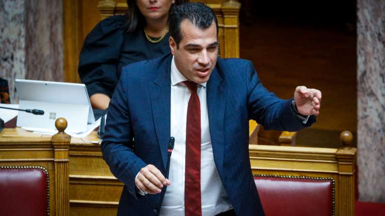 Διαγράφονται αναδρομικά τα πρόστιμα στους ανεμβολίαστους άνω των 60 - Υπό προϋποθέσεις