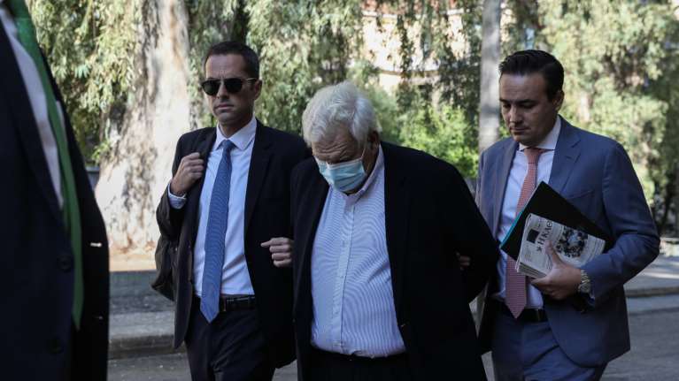 Folli Follie: Γιατί οι δικαστές έστειλαν... σπίτι τους Δημήτρη και Καίτη Κουτσολιούτσου και στη φυλακή τον Τζώρτζη