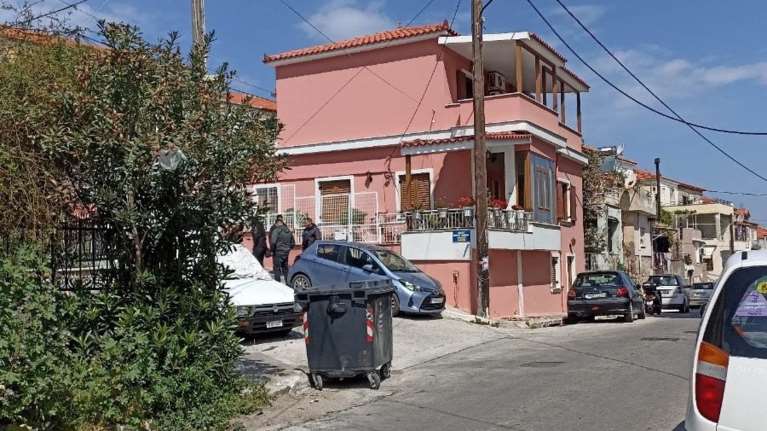 Θρίλερ στη Μυτιλήνη: Παράξενος θάνατος 33χρονου - Βρέθηκε νεκρός με διαλυμένη λεκάνη δίπλα σε κολώνα ΔΕΗ