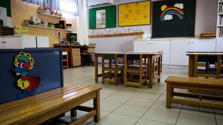 Κρήτη: Αρνήτρια βρεφονηπιοκόμος δεν κάνει τεστ και δεν φορά μάσκα - Κινδυνεύει με απόλυση