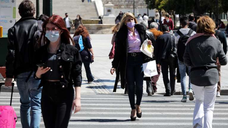 Κορονοϊός: Ίλιγγος στην Αττική με 1.861 νέα κρούσματα και λόγω self test - Στο &quot;κόκκινο&quot; κέντρο Αθήνας και Θεσσαλονίκη