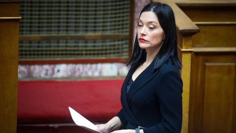 &quot;Κεραυνοί&quot; από Γιαννακοπούλου: &quot;Πώς θα αποκατασταθεί η εμπιστοσύνη στην Αστυνομία; 107 επίορκοι συνεχίζουν να υπηρετούν&quot;