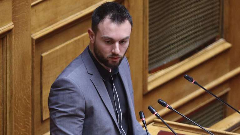 Αμετανόητος ο Φλώρος μετά το ξύλο στη Βουλή: &quot;Όταν κάποιος μου βρίζει τη μητέρα, δεν μετανιώνω για οτιδήποτε κάνω&quot;