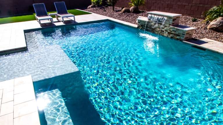 Ρόδος: Δεν υπήρχε ναυαγοσώστης στο pool bar που πνίγηκε η 3χρονη - Για ανθρωποκτονία από αμέλεια κατηγορείται ο ιδιοκτήτης