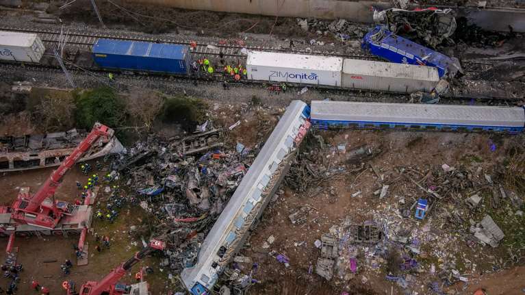 Τέμπη: Σε 10 μέρες θα διαπιστωθεί η γνησιότητα των 3 νέων βίντεο της εμπορικής αμαξοστοιχίας