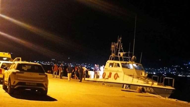 Χανιά: Συναγερμός στο Λιμενικό - Περισυνέλλεξαν 30 μετανάστες από ακυβέρνητο σκάφος