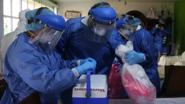 Απίστευτο: Θετικά στον κορονοϊό νεογέννητα τρίδυμα στο Μεξικό - Αρνητικοί οι γονείς