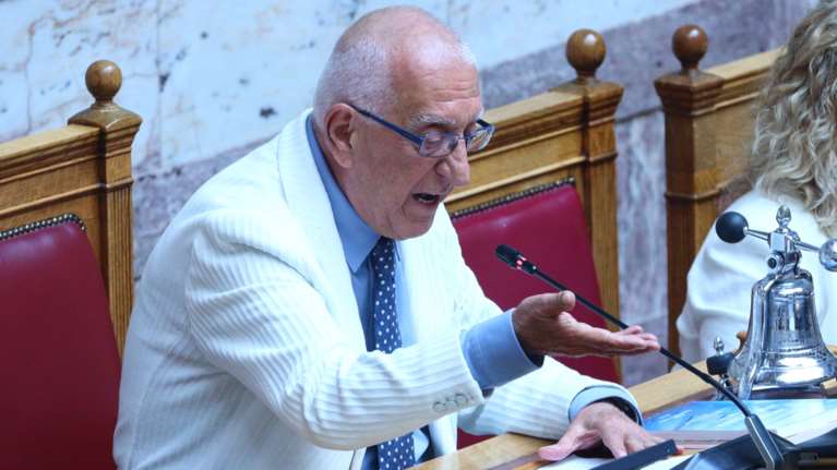 Απάντηση Κακλαμάνη: Η διάσκεψη των Προέδρων δεν μπορεί να αλλάξει ή να ακυρώσει αποφάσεις της Ολομέλειας