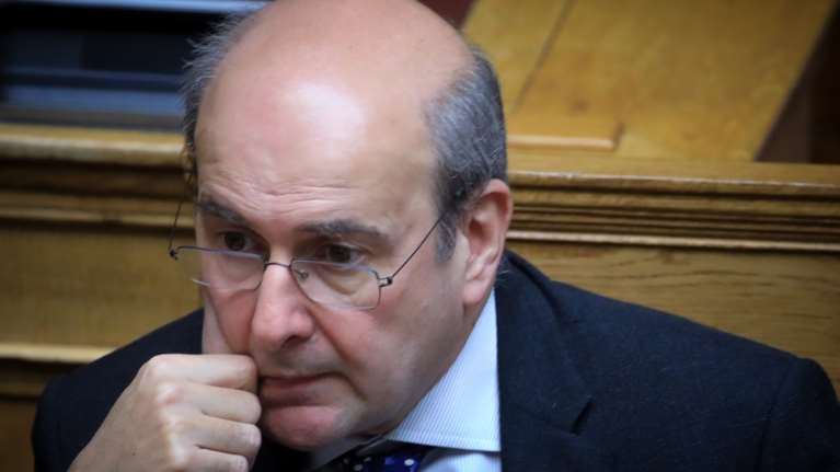 Χατζηδάκης για τα Τέμπη: Όσοι εκμεταλλεύονται τον ανθρώπινο πόνο, προσβάλλουν τη μνήμη των θυμάτων