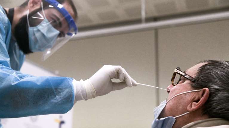 Μετάλλαξη του κορονοϊού και στη Δανία - Κλείνει τα σύνορα στους κατοίκους της Νότιας Αφρικής