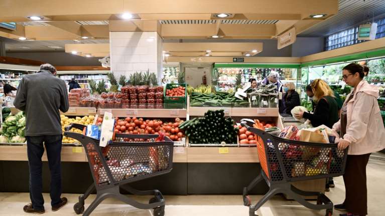 Καλάθι του νοικοκυριού: Αναρτήθηκαν οι νέες λίστες για τα σούπερ μάρκετ - Σε ισχύ τα εορταστικά καλάθια