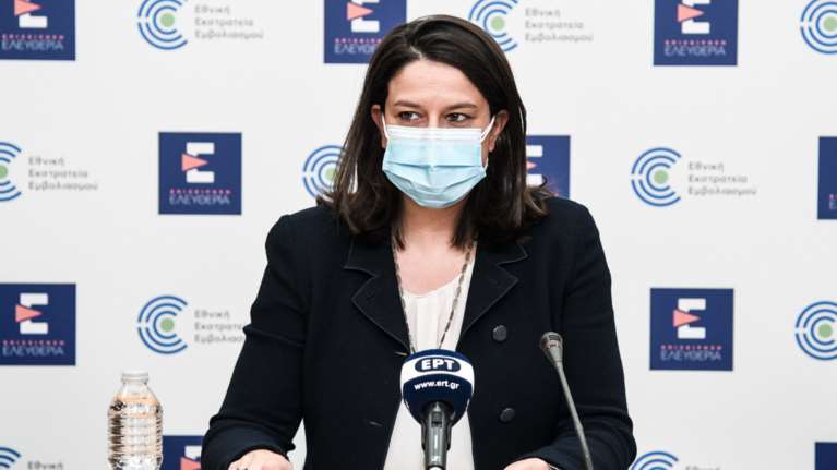 Κεραμέως: Καταδίκη για τις μηνύσεις από γονείς αρνητές - Οι εκπαιδευτικοί είναι καλυμμένοι