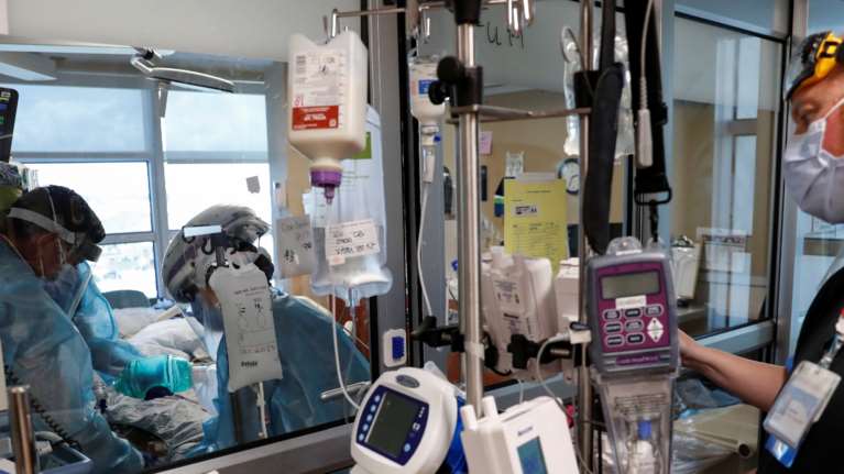 Κορονοϊός - Καπραβέλος: Ο πρώτος θάνατος εμβολιασμένου ασθενούς, χωρίς υποκείμενα νοσήματα