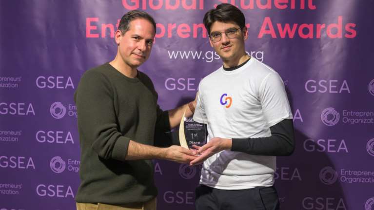 Φοιτητής του Οικονομικού Πανεπιστημίου Αθηνών κερδίζει τον Εθνικό Διαγωνισμό για τα Global Student Entrepreneur Awards