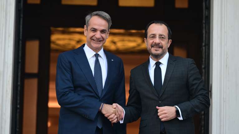 Μητσοτάκης σε Χριστοδουλίδη: &quot;Είναι πολύ σημαντικό Ελλάδα και Κύπρος να μπορούμε να συντονιζόμαστε&quot;