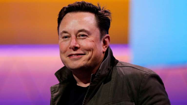 Το ειρωνικό meme του Μασκ κατά του Ζελένσκι: Τάσσεται και κατά της βοήθειας των ΗΠΑ