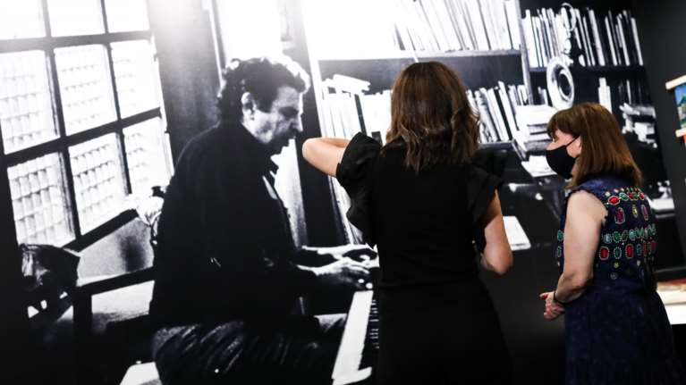 Συναυλία-αφιέρωμα στον Μίκη Θεοδωράκη - Παρουσία Κατερίνας Σακελλαροπούλου και Λίνας Μενδώνη