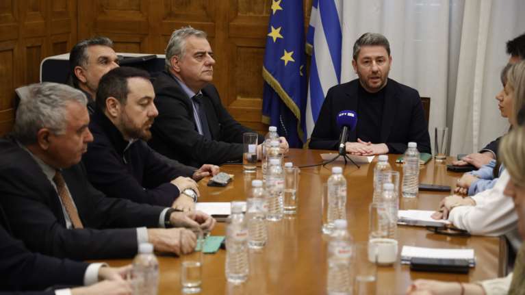 ΠΑΣΟΚ για προανακριτική: Φοβούνται κατ’ αντιπαράσταση εξέταση Τριαντόπουλου-Αγοραστού και κλήση των συνεργατών του Μητσοτάκη