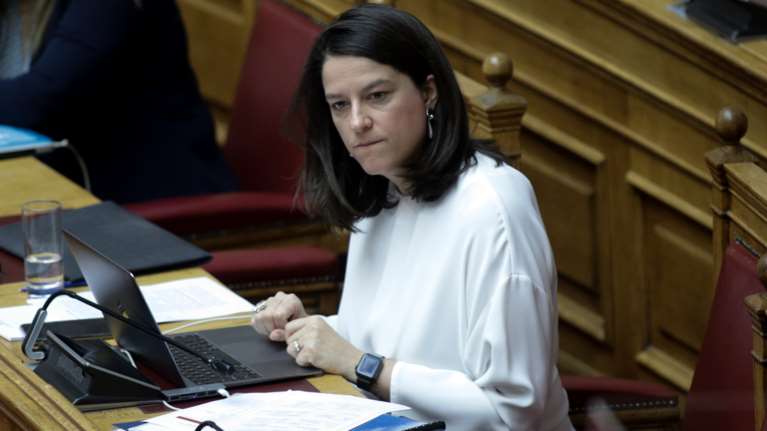 Κεραμέως: Το πρωτόκολλο για ενδεχόμενο κρούσμα κορονοϊού σε σχολείο - Τι αλλάζει στις απουσίες [Βίντεο]