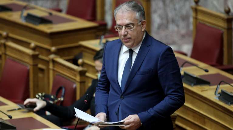 Τάκης Θεοδωρικάκος: &quot;Υπερήφανος για τις 15 μεταρρυθμίσεις&quot; - Η πρώτη αντίδραση μετά τον ανασχηματισμό