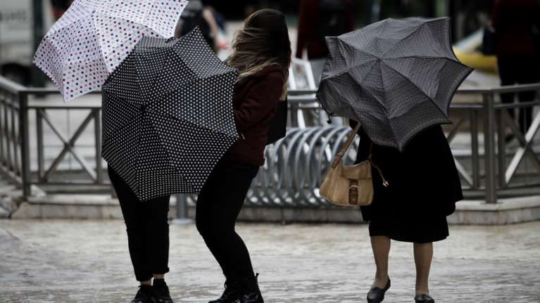 Βροχές, καταιγίδες και πτώση της θερμοκρασίας με ανέμους μέχρι 8 μποφόρ