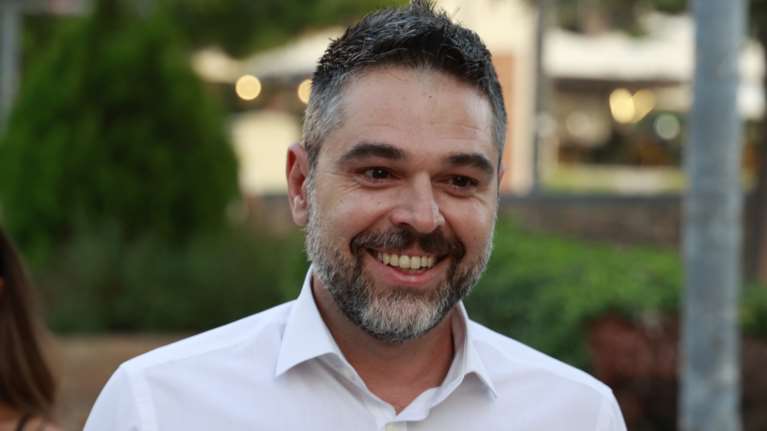 Γιάννης Σαρακιώτης: "Ανεξαρτητοποιούμαι, ήταν δύσκολη απόφαση"- Δεν παραδίδει την έδρα, δεν προσχωρεί αλλού... για την ώρα